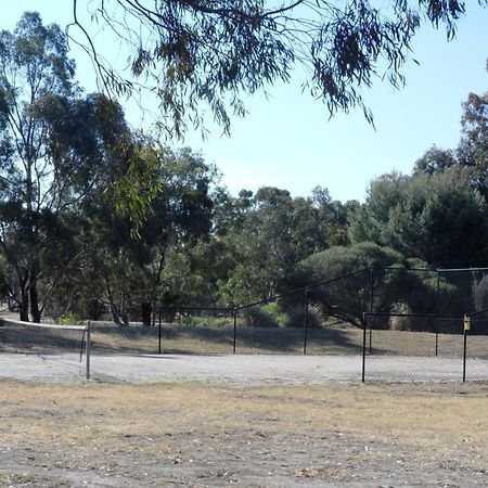 Magdala Motor Lodge&Lakeside Restaurant Stawell Buitenkant foto