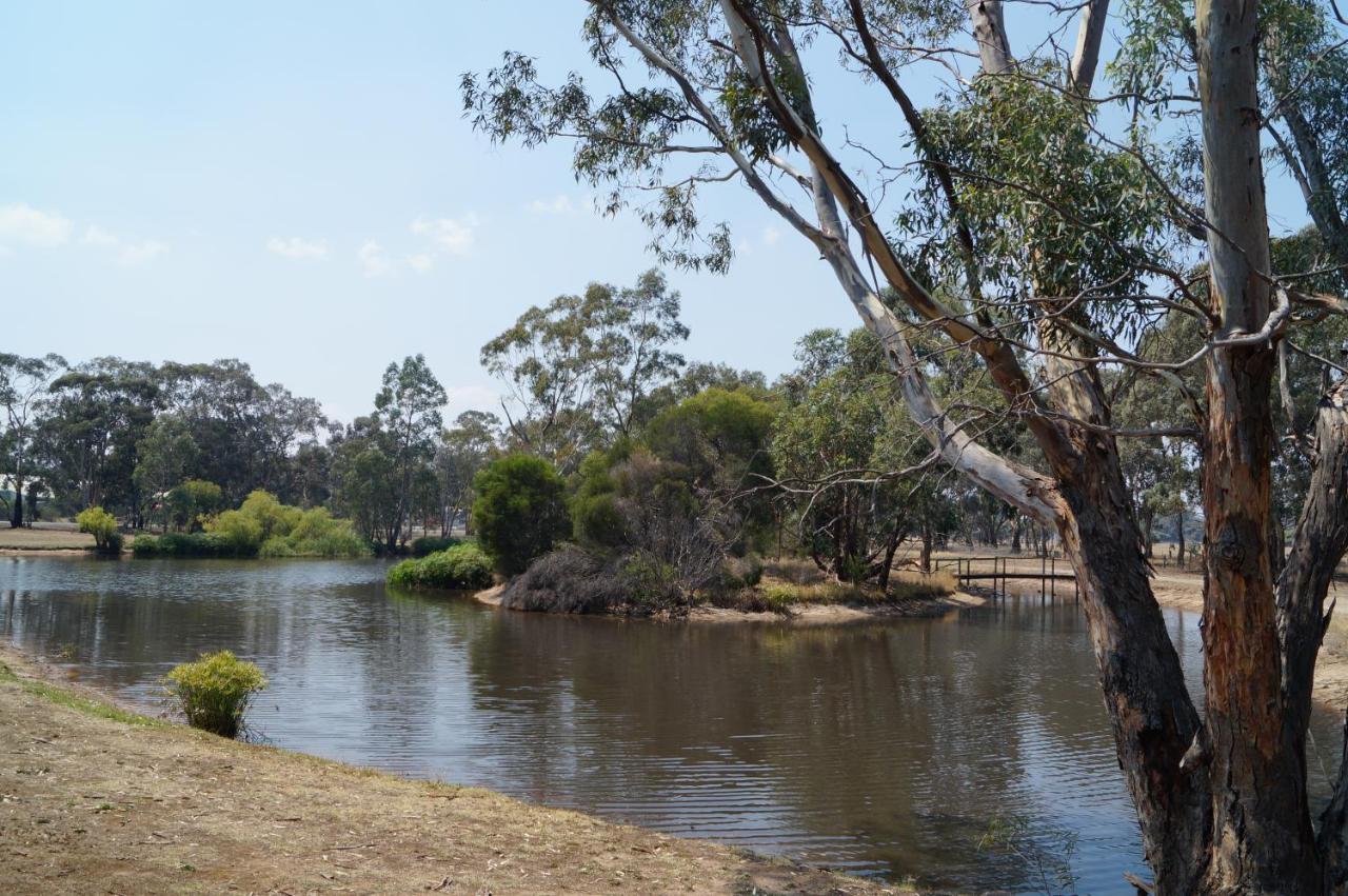 Magdala Motor Lodge&Lakeside Restaurant Stawell Buitenkant foto